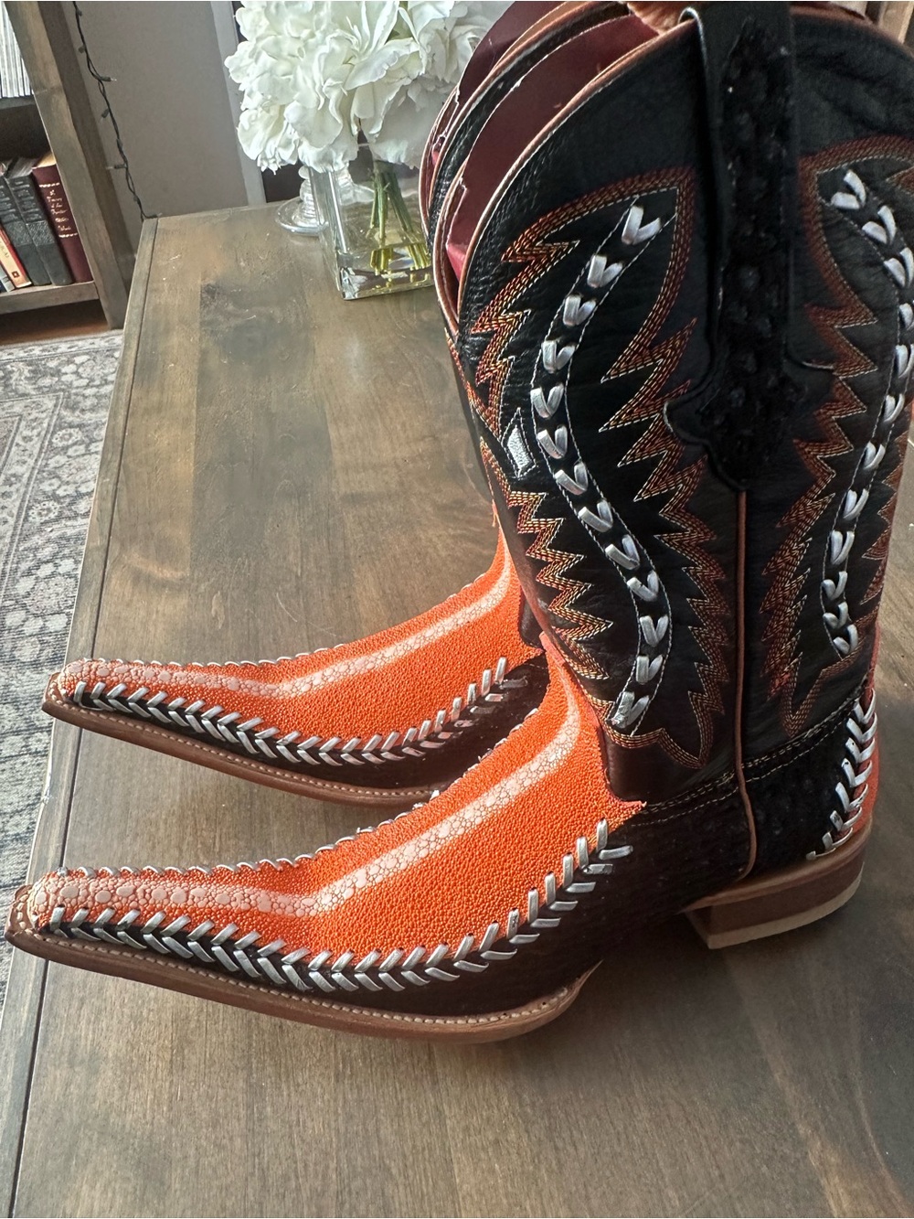 ⁠El General 1901 Men’s Orange Stingray Print Pointed Toe Cowboy Boots NWT⁠ Sz 8